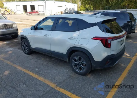 2024 Kia Seltos Lx z USA, uszkodzony, nr VIN KNDEPCAA3R7609937